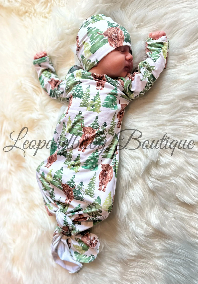 Highland Forrest knotted gown and hat set - BIG FRENCHIES