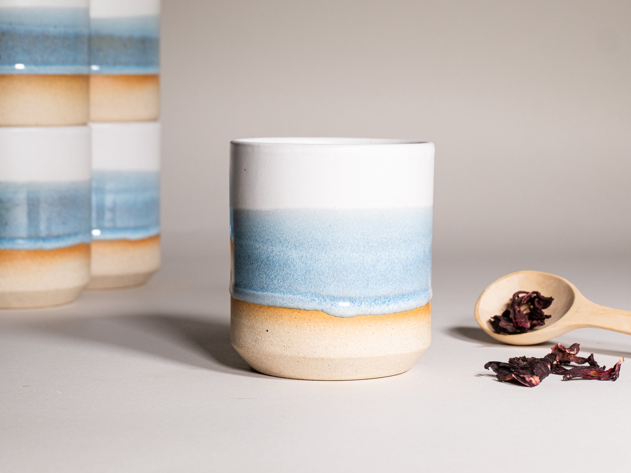 Smoothie Cup Ice Blue White 14 oz Stoneware
