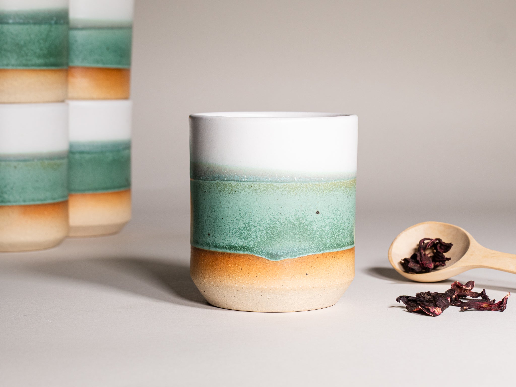 Smoothie Cup Green White 14 oz Stoneware