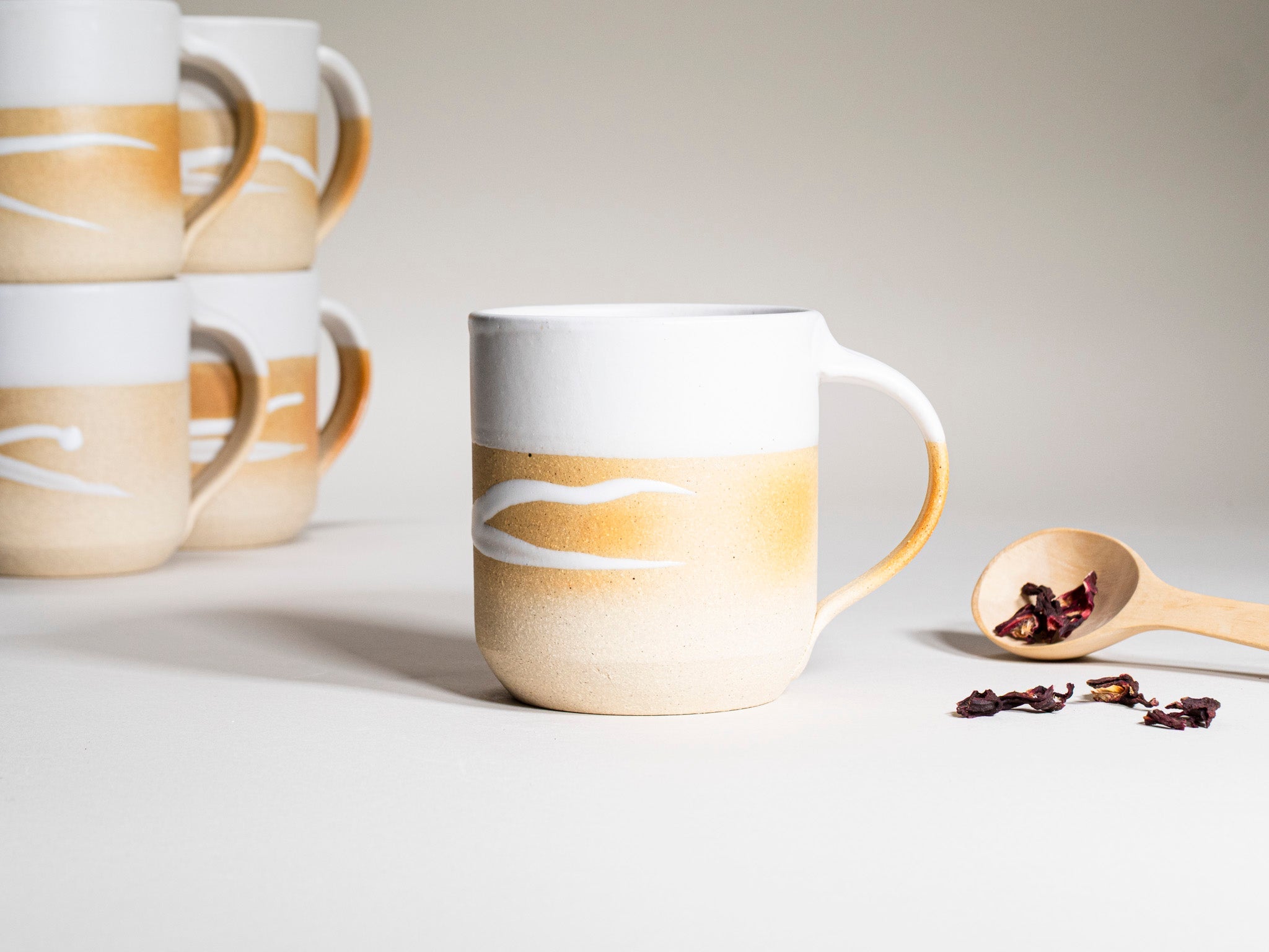 Ceramic Coffee Tea Mug with Handle Sandy White w/Trailing 14 oz Stoneware