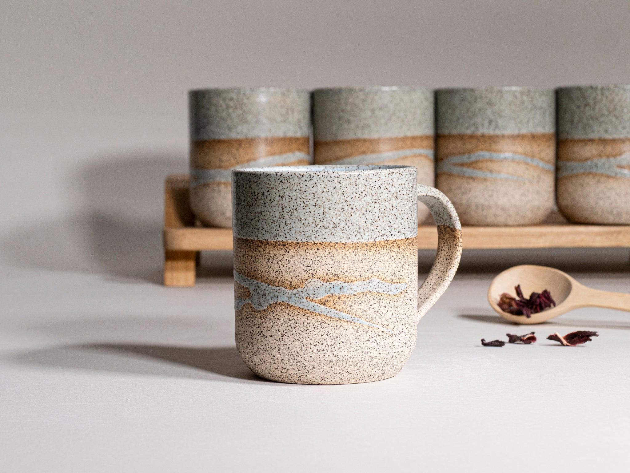 Ceramic Coffee Tea Mug Speckled Blue-Grey White w/Trailing 14 oz Stoneware