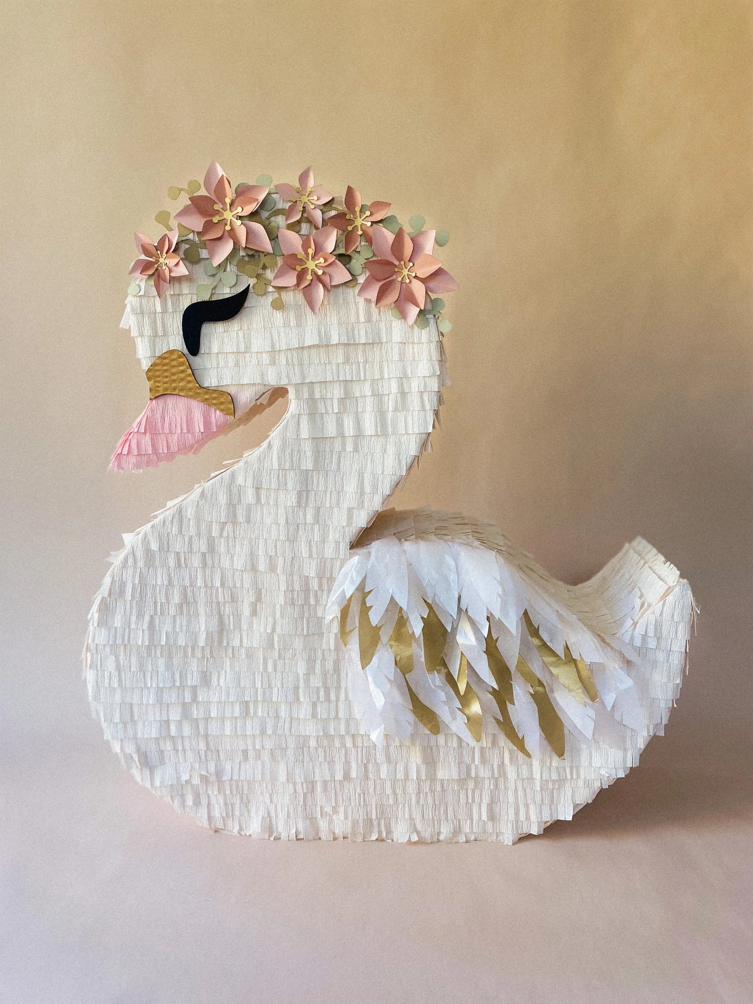 Princess Swan Piñata - Perfect for Princess-Themed Celebrations - Handcrafted & Eco-Friendly - BIG FRENCHIES