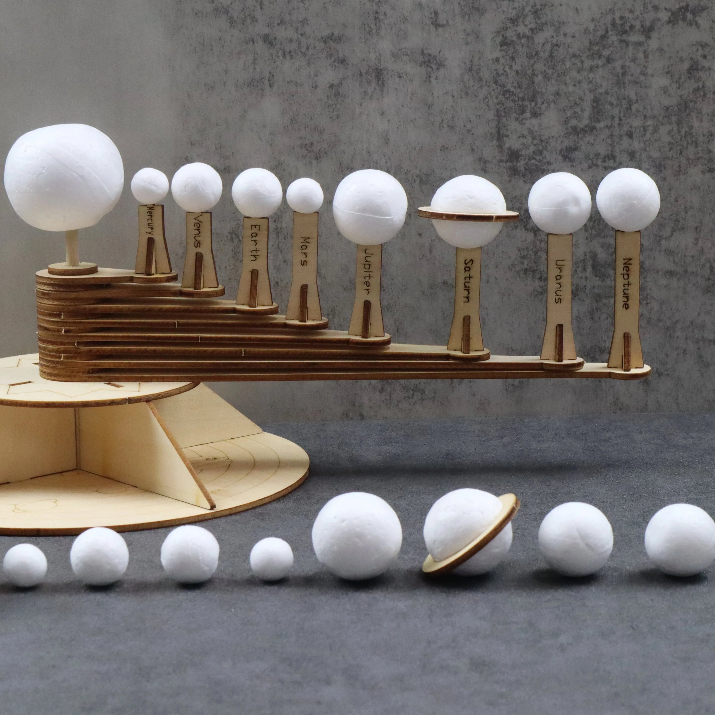 Solar System Model DIY Kit, Educational STEM Toy - BIG FRENCHIES