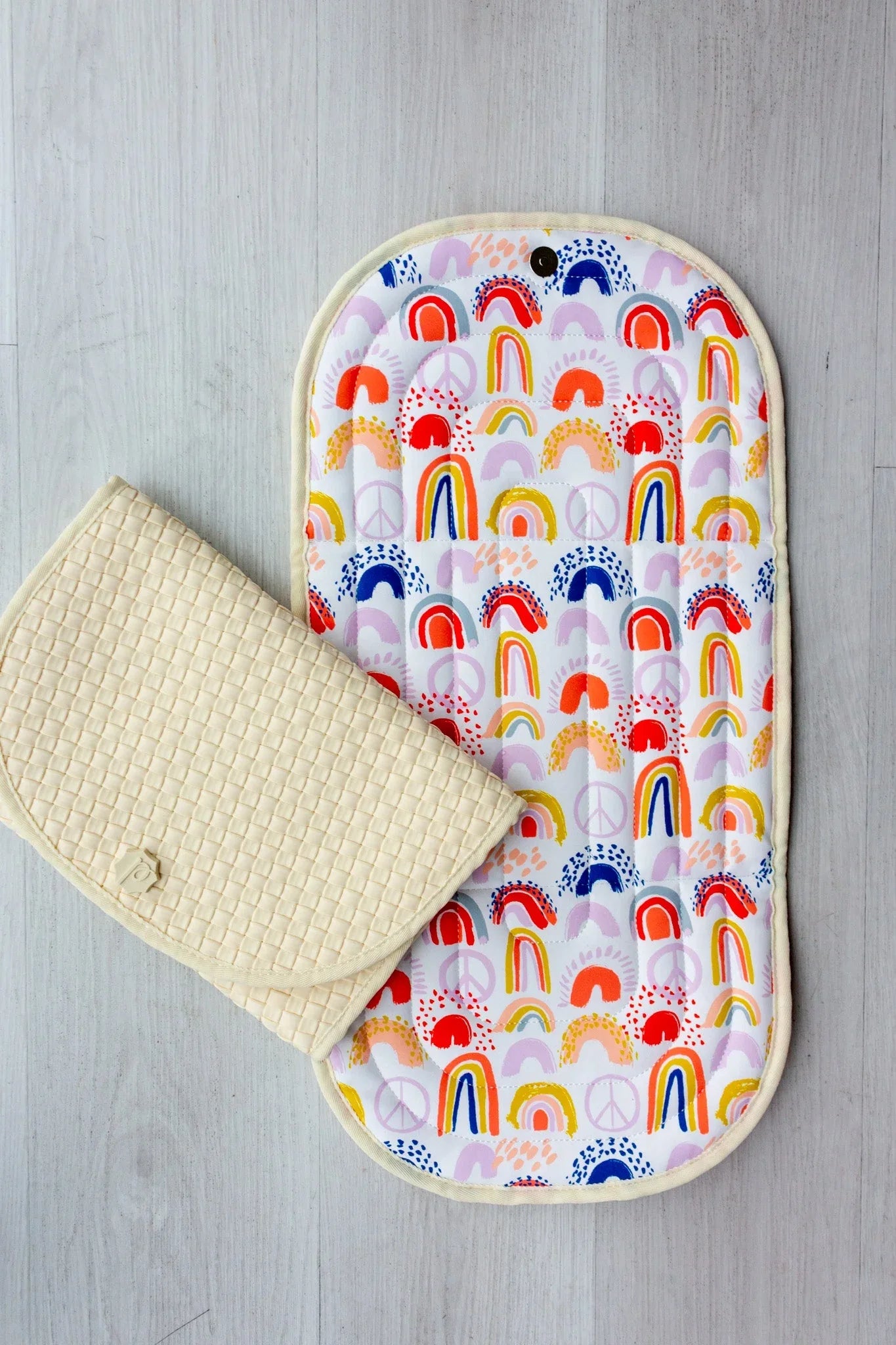 Pret® Changing Clutch - Rainbows Pink - BIG FRENCHIES
