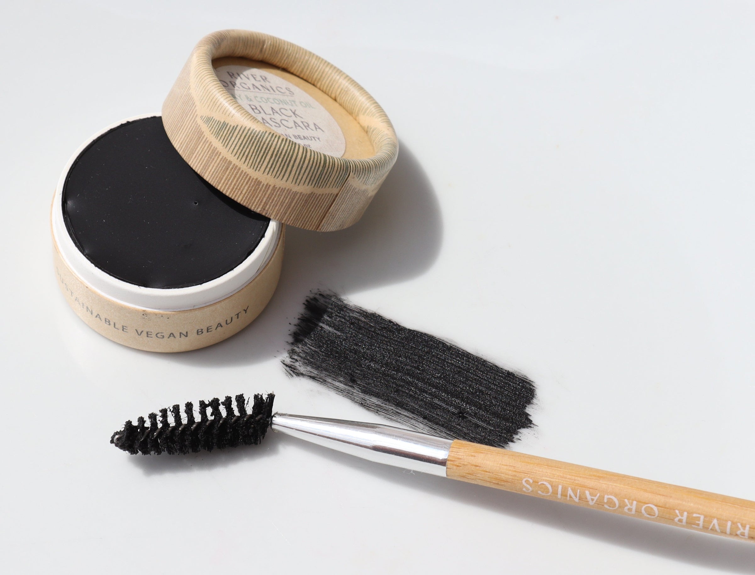 Black Vegan Zero-Waste Mascara ~ Stay Tuned, Reformulation in Progress - BIG FRENCHIES
