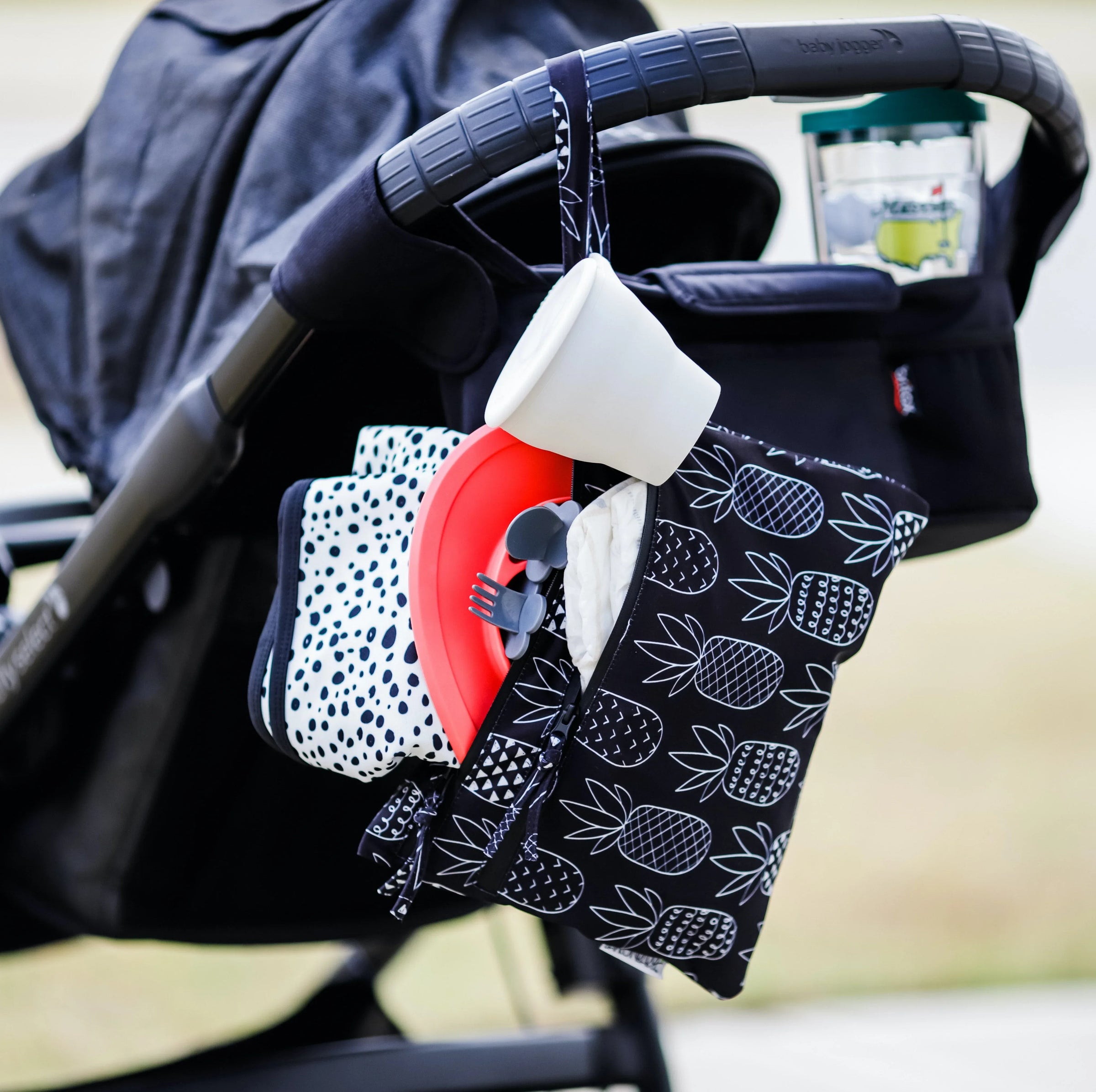 Pineapple Monochrome - Waterproof Wet Bag (For mealtime, on-the-go, and more!) - BIG FRENCHIES