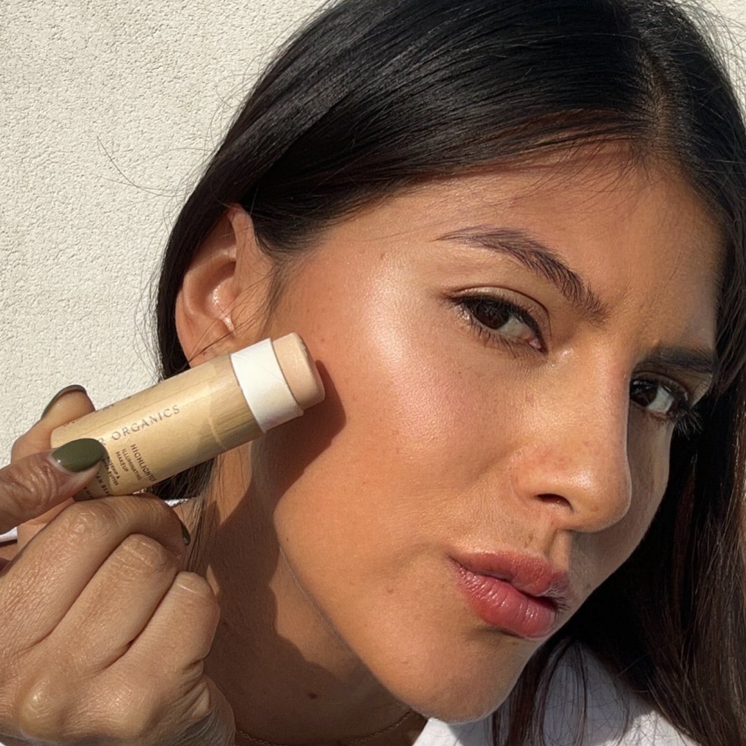 Illumi Creamy Vegan Highlighter Stick - BIG FRENCHIES