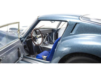 Ferrari 250 GTO #24 Phil Hill - Olivier Gendebien 2nd Place "Sebring 12 Hours" (1962) 1/18 Diecast Model Car by Kyosho