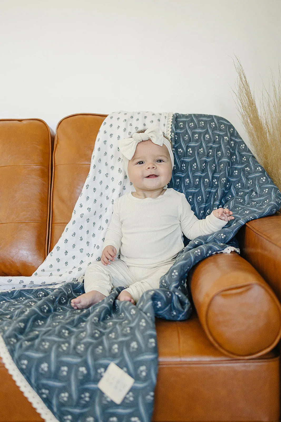 Navy Berry + Cream Berry Lace Muslin Quilt - BIG FRENCHIES