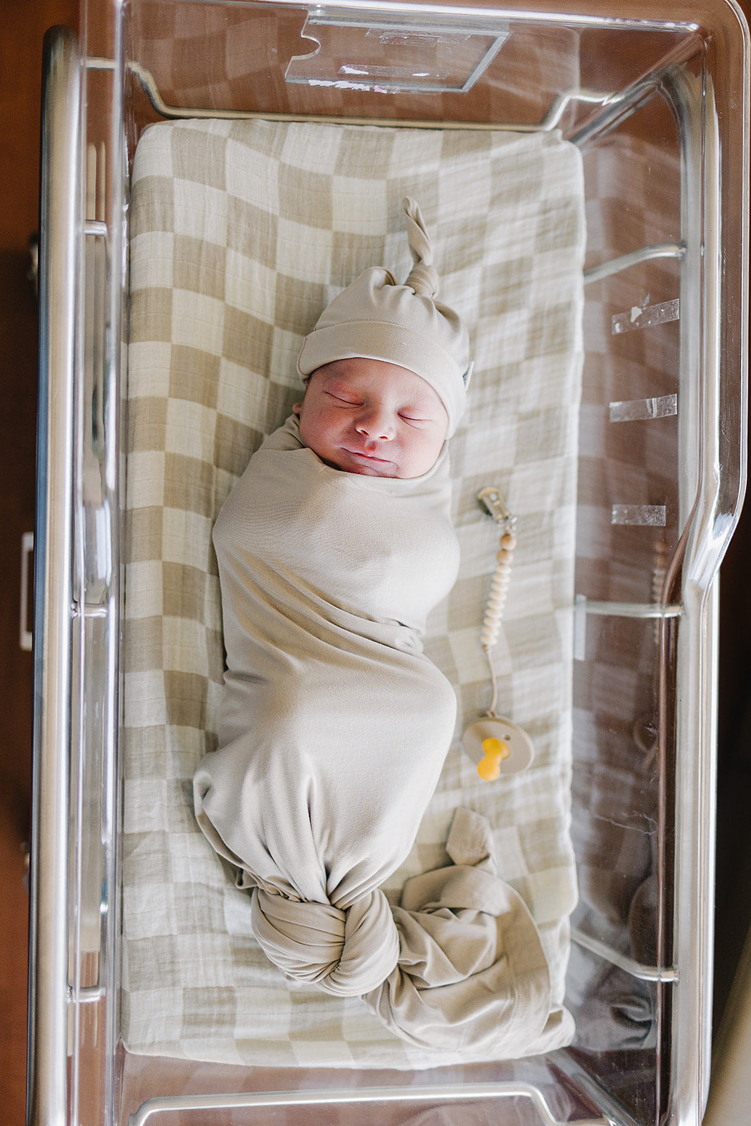 Oatmeal Bamboo Newborn Knot Hat - BIG FRENCHIES