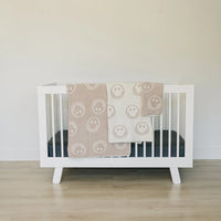 Smiley Taupe Plush Blanket - BIG FRENCHIES