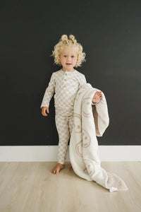 Smiley Taupe Plush Blanket - BIG FRENCHIES