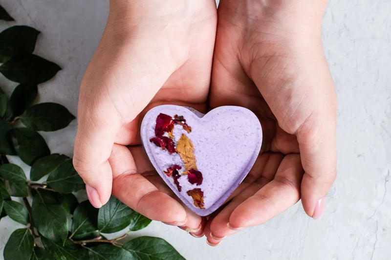 Valentine's Day best Bath Bombs Gift - Lavender - a Set of 5 Heart Shaped Gift box - BIG FRENCHIES