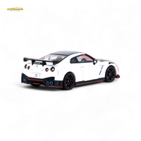 Inno64 Nissan GT-R R35 NISMO White 1:64