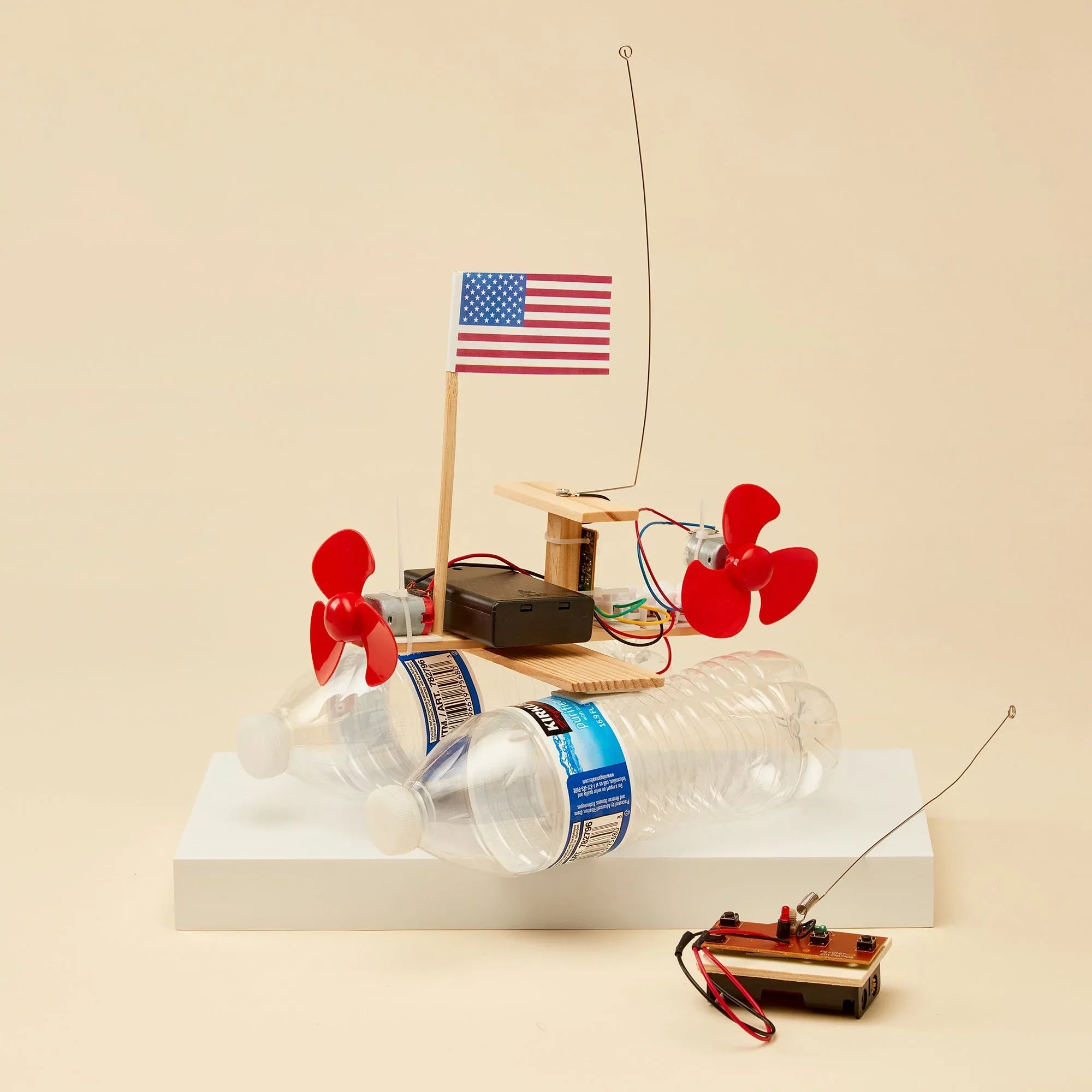 RC Propeller Boat DIY Kit, Educational STEM Toy - BIG FRENCHIES