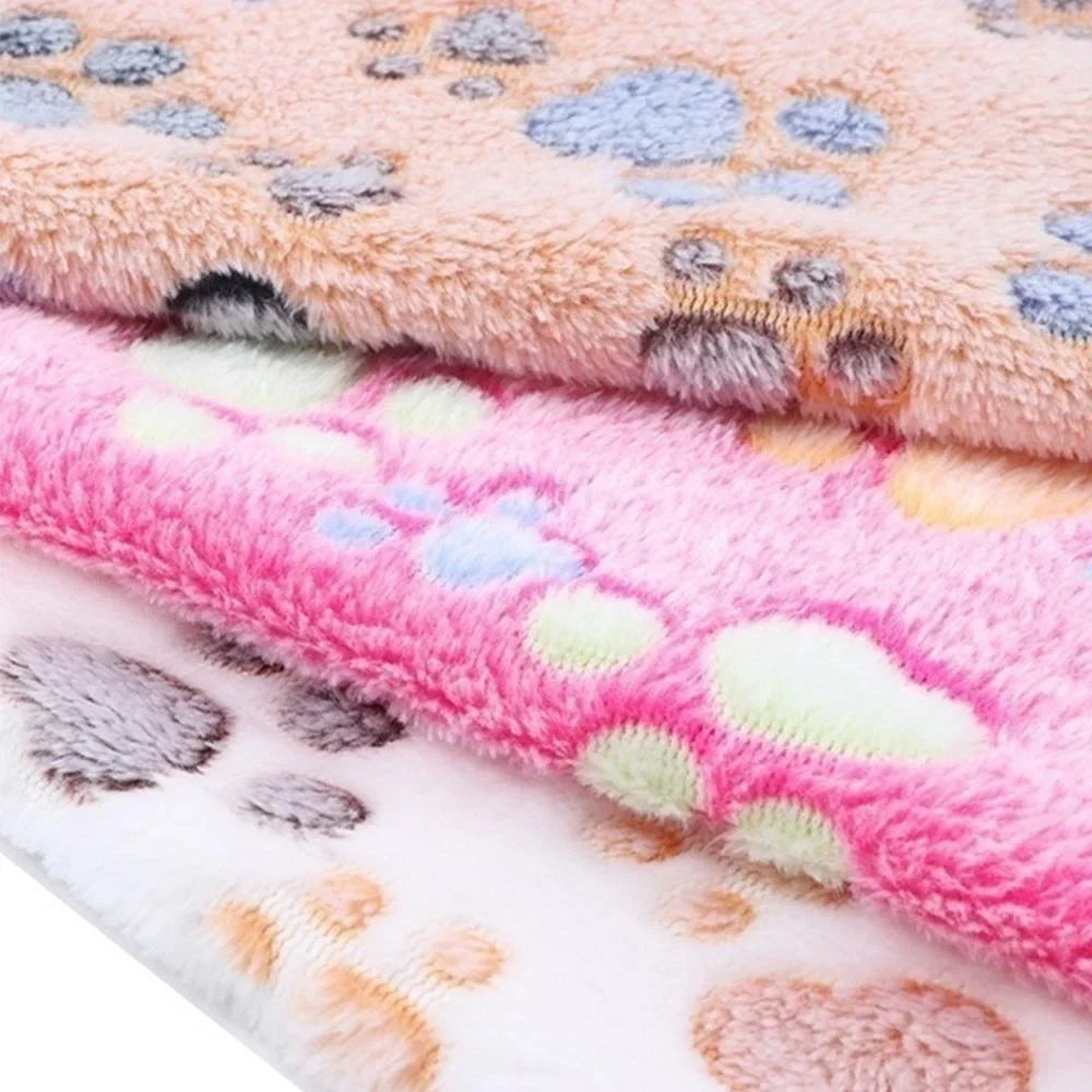 Soft Fluffy Pet Blanket – Cute Cartoon Pattern - BIG FRENCHIES
