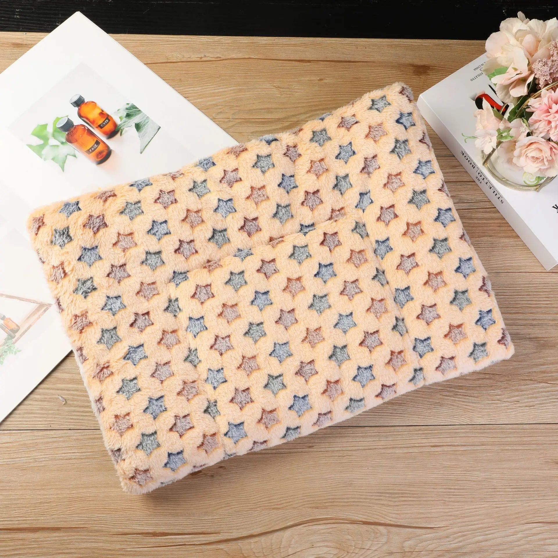 Thicken Flannel Cat Mat – Soft Winter Sleeping Cushion for Cats & Small Dogs - BIG FRENCHIES