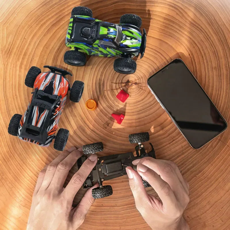 1:32Proportion Remote Control Car, Remote Control Car Max 20 Km/h, 2.4Ghz High-Speed All-terrain Outdoor Electric Toy Car - BIG FRENCHIES