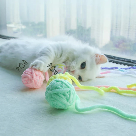 Colorful Yarn Ball Cat Toys with Bell - BIG FRENCHIES