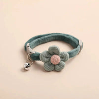 Adjustable Flower Cat Collar with Bell – Cute Breakaway Pet Collar for Kittens & Small Dogs