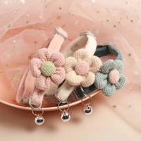 Adjustable Flower Cat Collar with Bell – Cute Breakaway Pet Collar for Kittens & Small Dogs