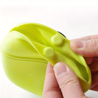 Silicone Dog Treat Bag – Waterproof Portable Training Pouch with Magnetic Clip - BIG FRENCHIES