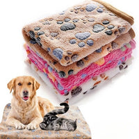 Soft Fluffy Pet Blanket – Cute Cartoon Pattern - BIG FRENCHIES
