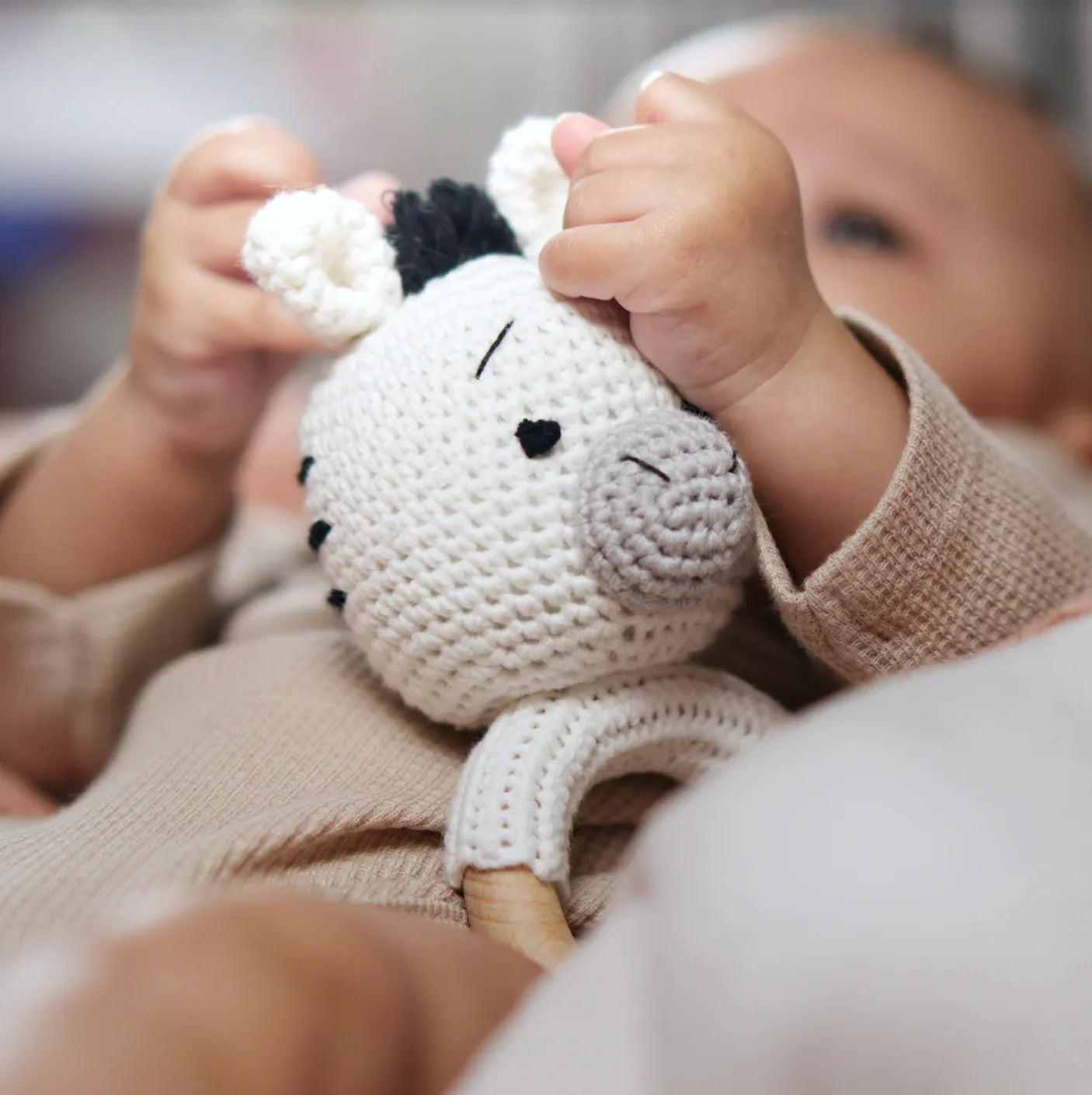 Handmade Organic Cotton Rattle Ring Teether · Zebra Design · Black and Grey with White Body Color - BIG FRENCHIES