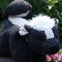 Squooshie™ Skunk Plush Dog Toy - BIG FRENCHIES
