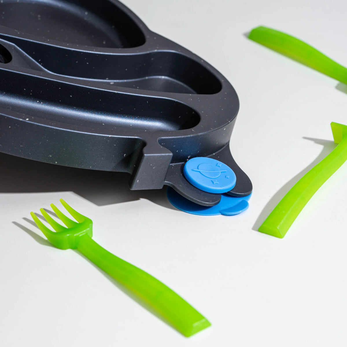 UFO Training Plate and Utensils - BIG FRENCHIES
