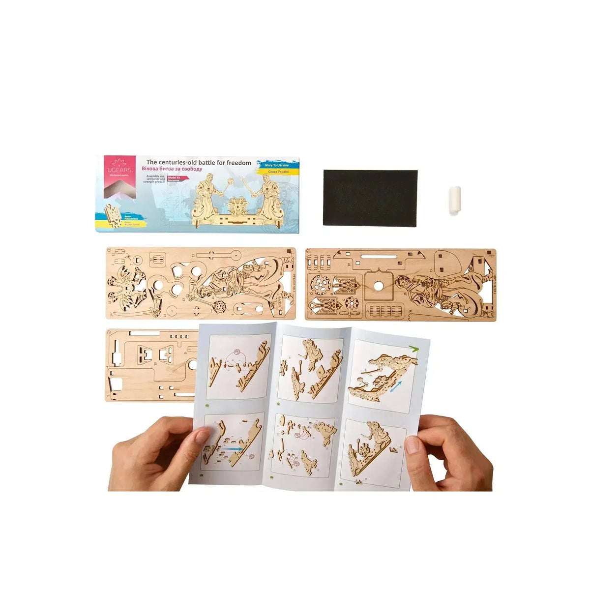 The Centuries-Old Battle for Freedom Wood Model Kit UGEARS - BIG FRENCHIES