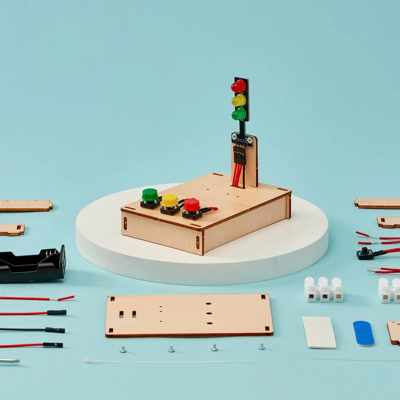 Traffic Lights DIY Kit, Educational STEM Toy - BIG FRENCHIES