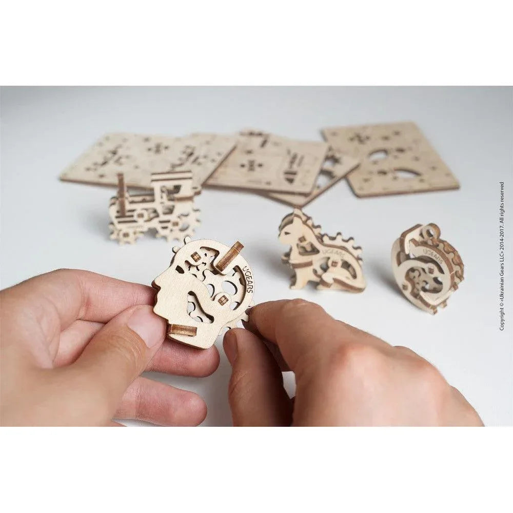 Tribik Fidgets Set of 4 3D Wood Model Kit UGEARS - BIG FRENCHIES