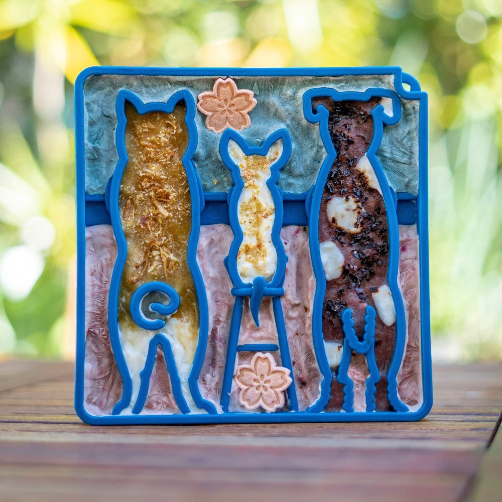 Waiting Dogs eTray - Shallow Slow Feeder Bowl for Enrichment | USA Made - BIG FRENCHIES