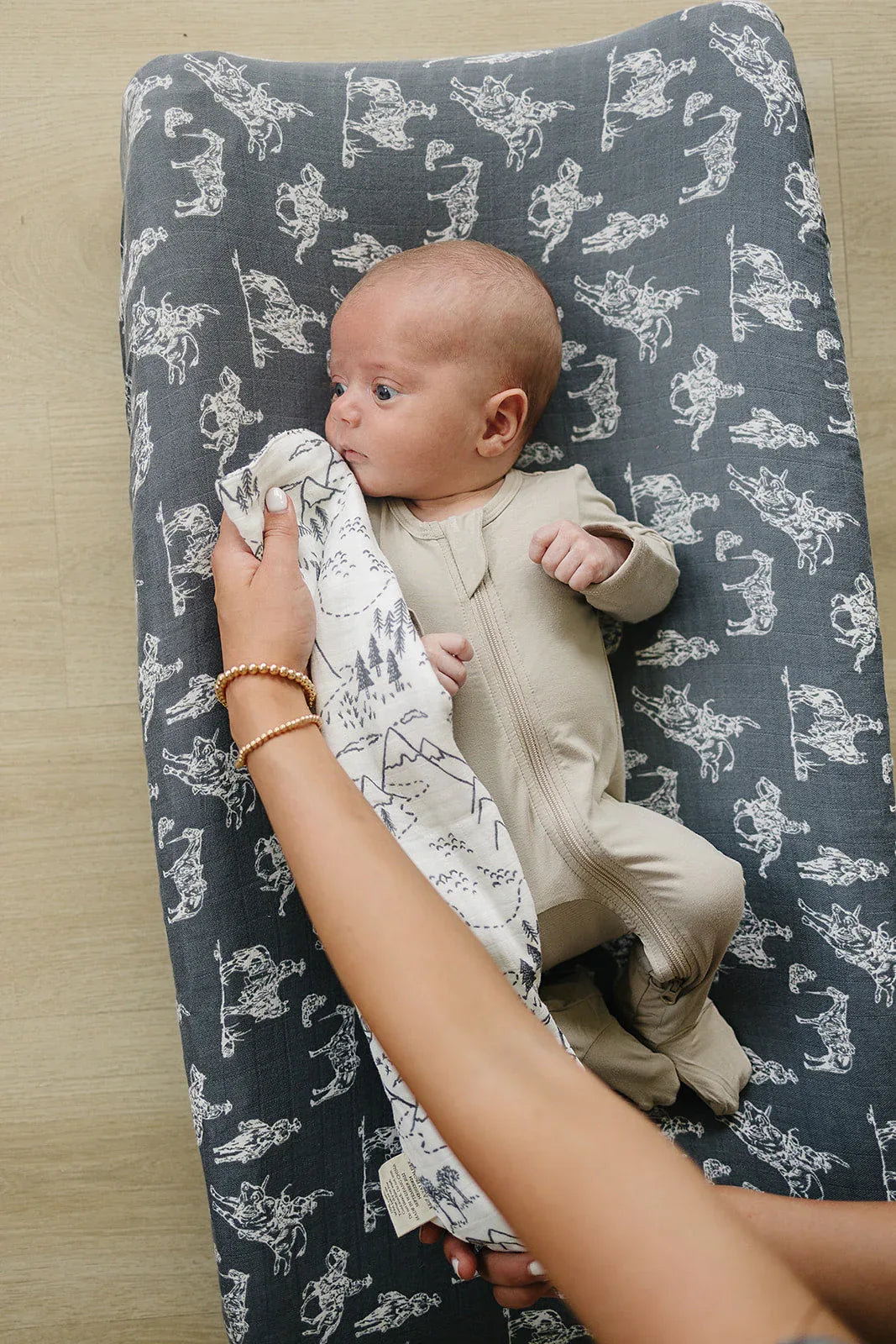 Summit Muslin Burp Cloth - BIG FRENCHIES
