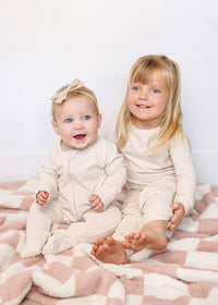 Pink Checkered Plush Blanket - BIG FRENCHIES