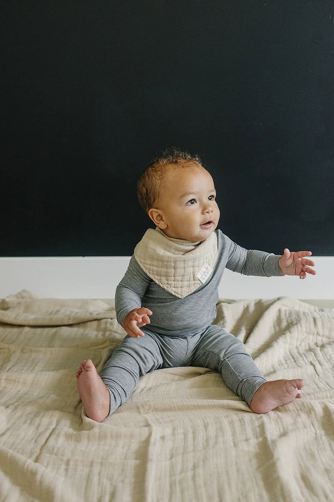 Oatmeal Muslin Bib - BIG FRENCHIES