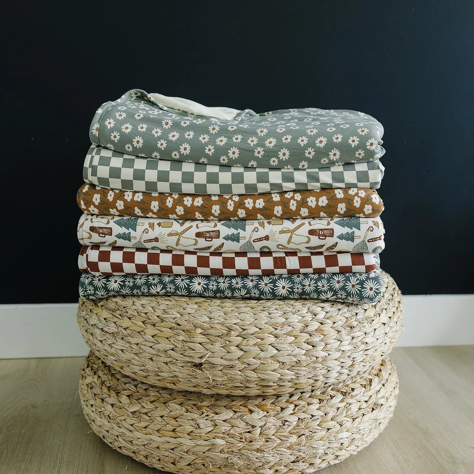 Light Green Daisy Bamboo Fleece Quilt - BIG FRENCHIES