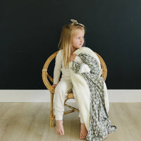 Light Green Daisy Bamboo Fleece Quilt - BIG FRENCHIES