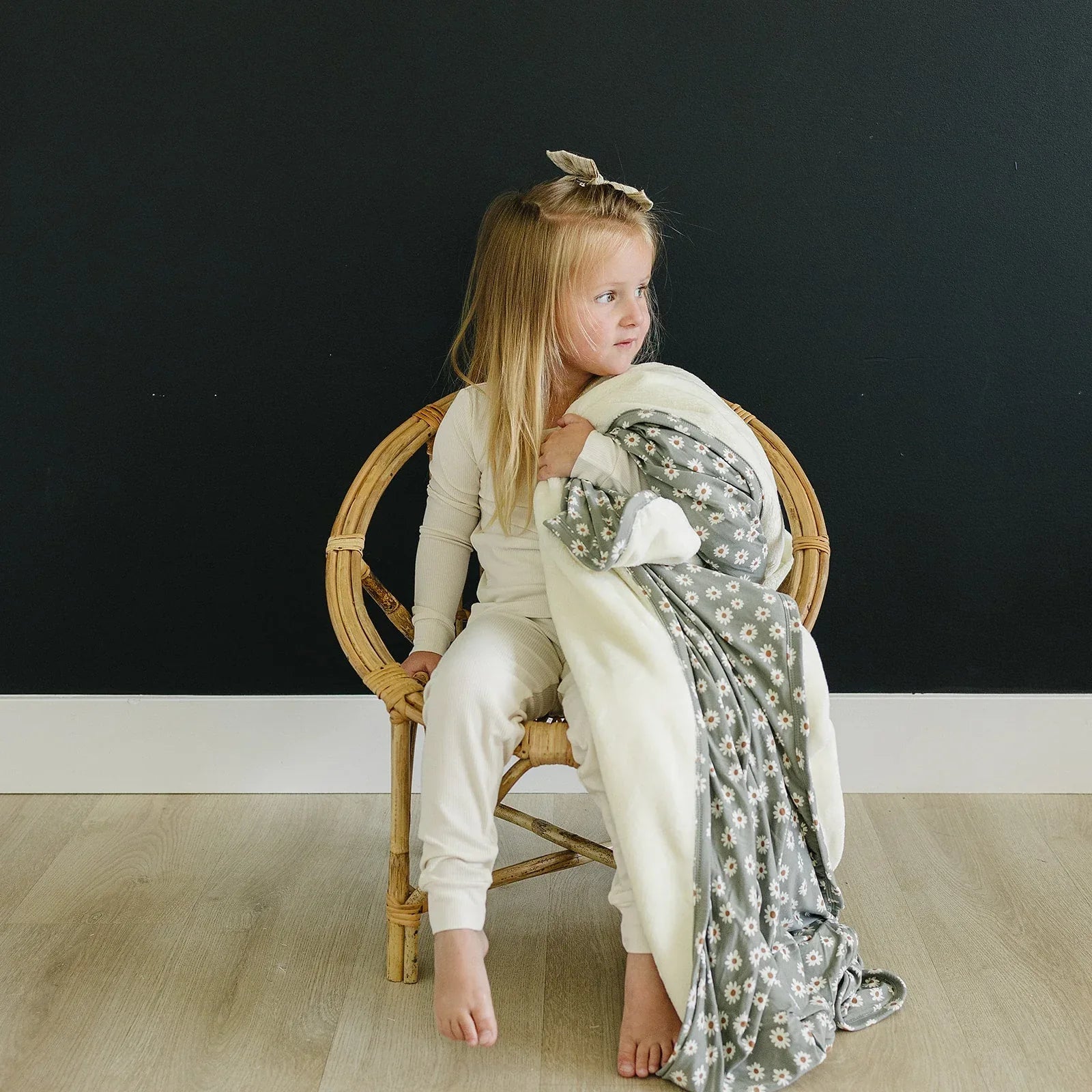 Light Green Daisy Bamboo Fleece Quilt - BIG FRENCHIES