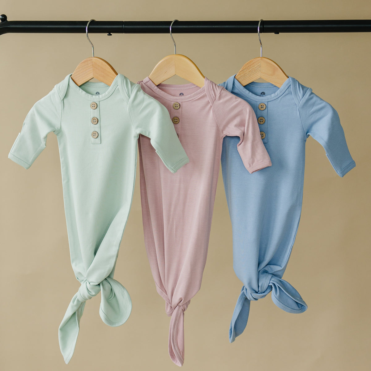 Newborn Bamboo Gown & Hat Set - BIG FRENCHIES