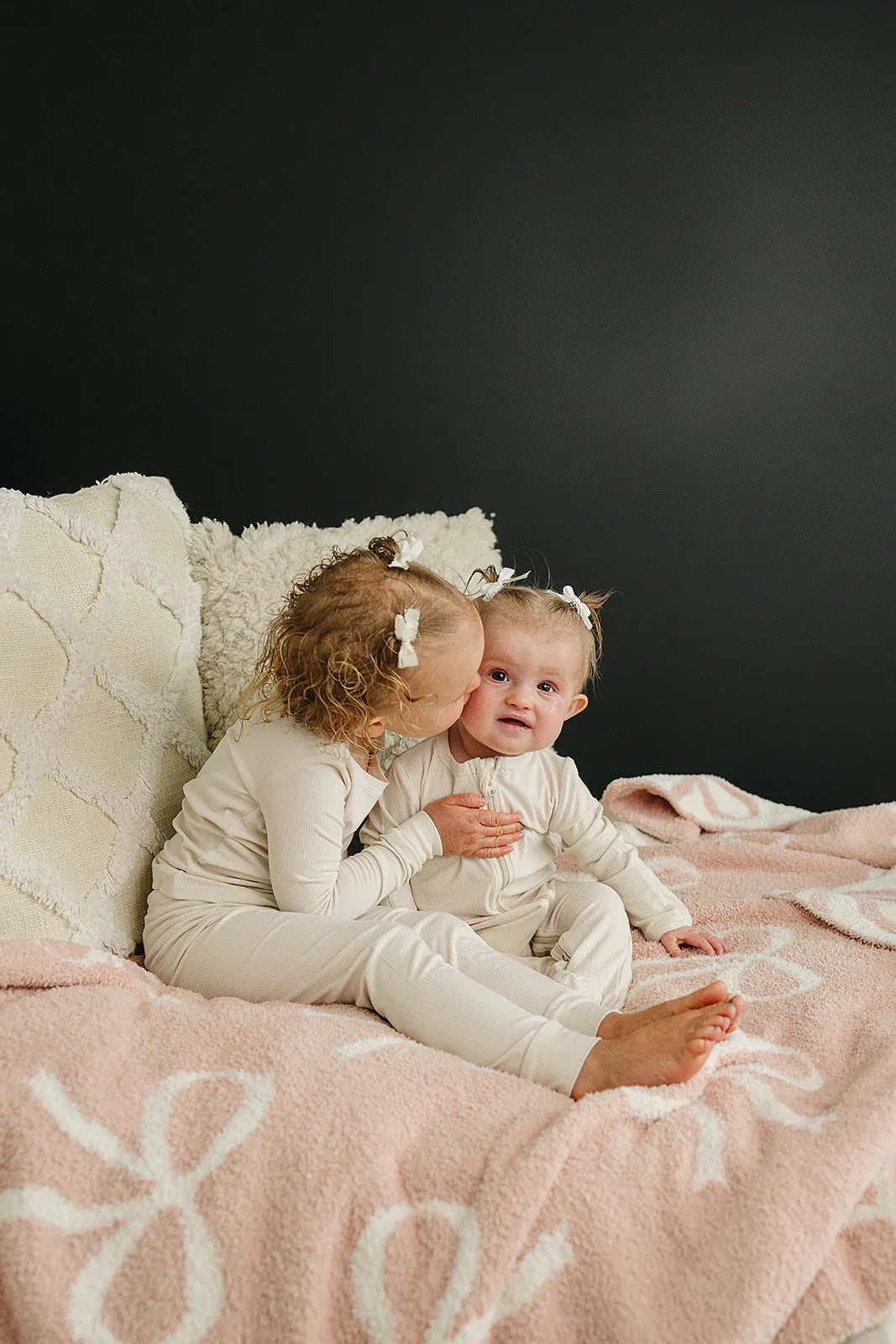 Pink Bow Plush Blanket - BIG FRENCHIES