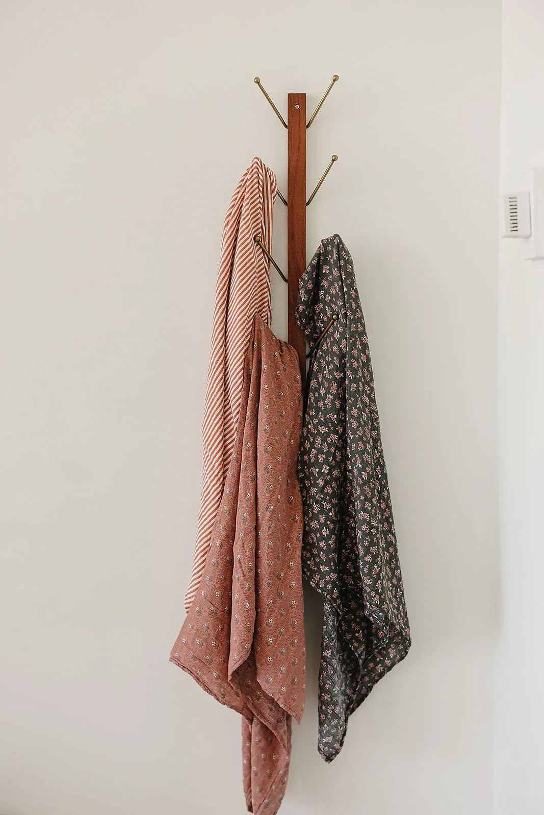 Olive Bloom Muslin Swaddle Blanket - BIG FRENCHIES