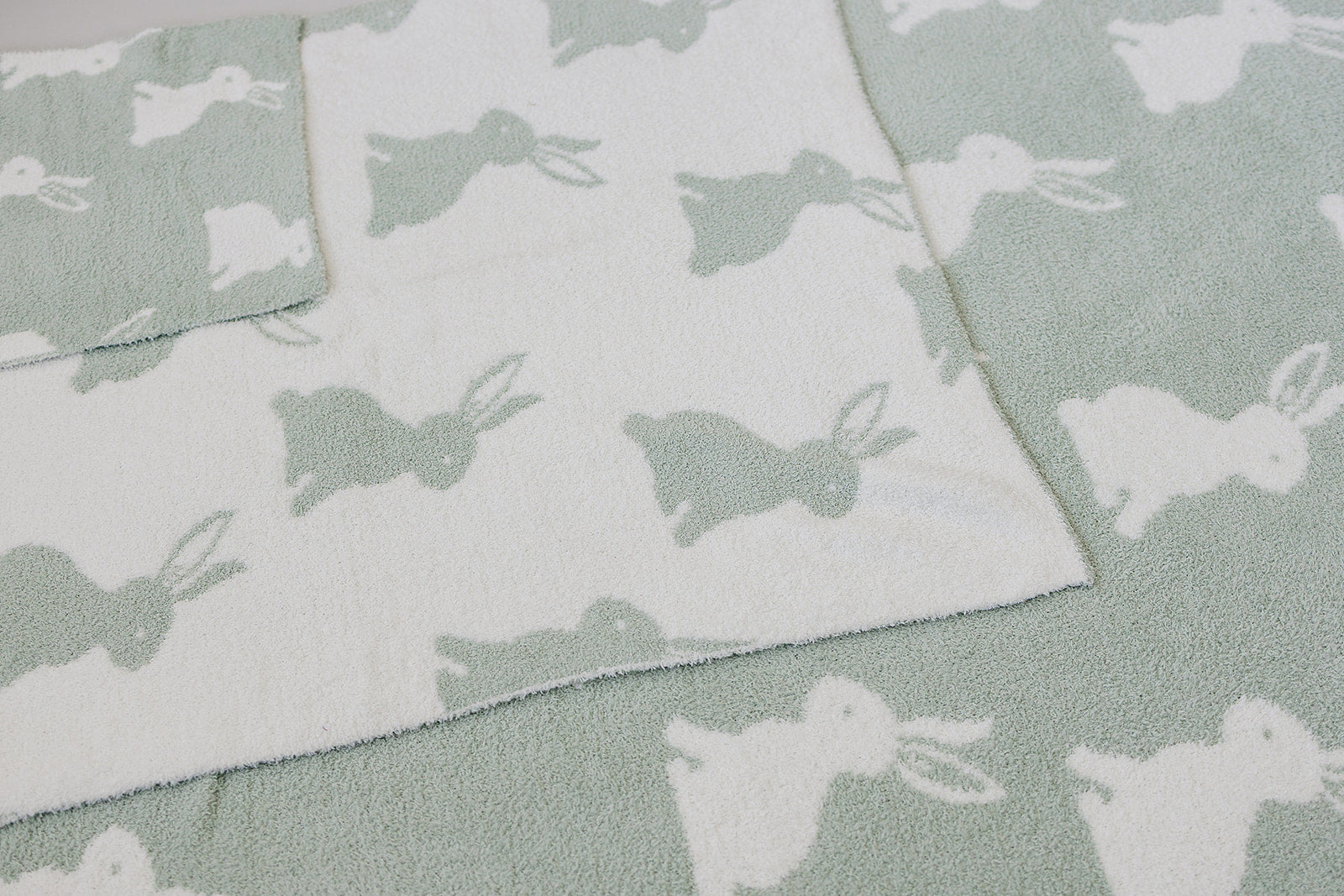 Bunny Plush Blanket - BIG FRENCHIES
