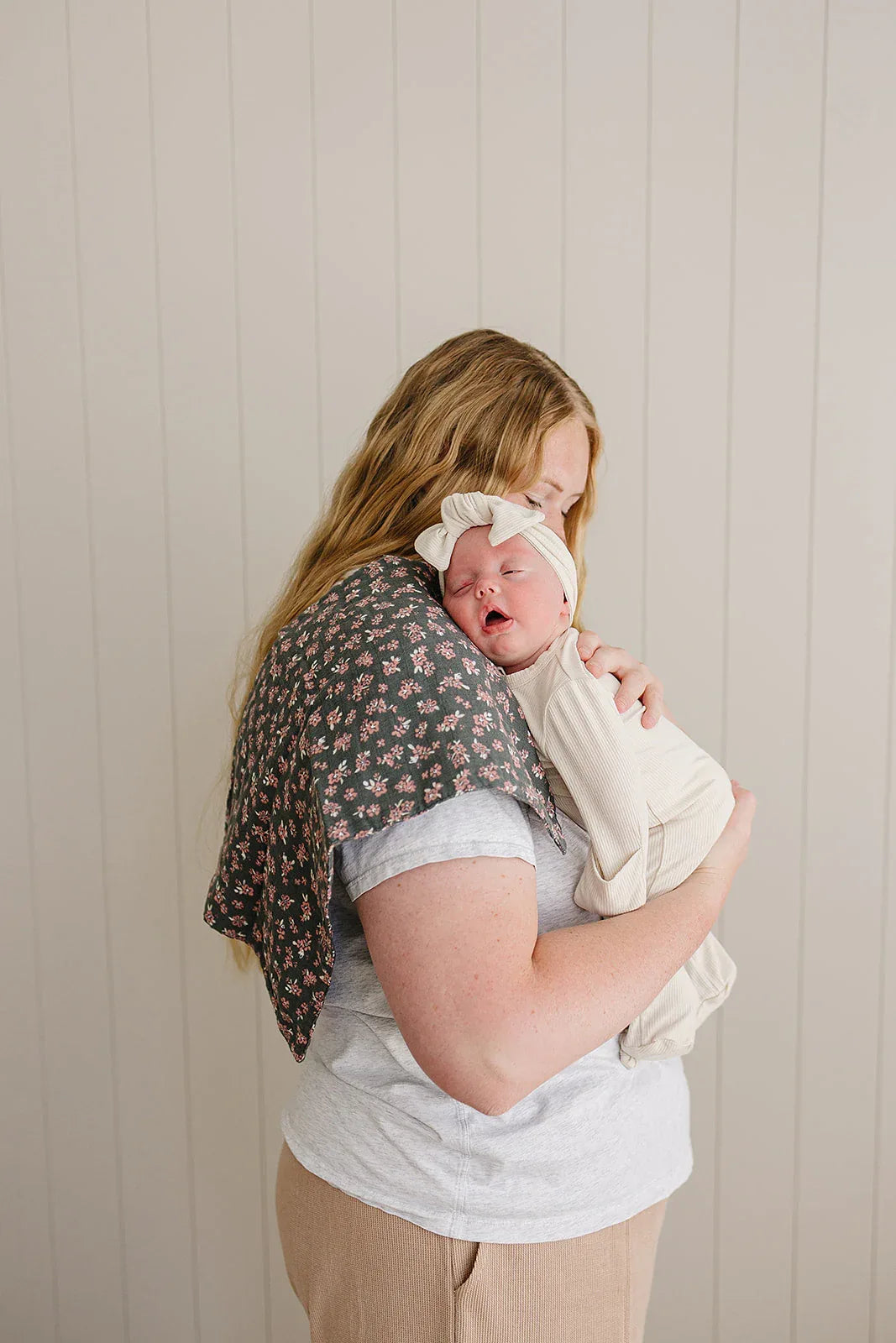 Olive Bloom Muslin Burp Cloth - BIG FRENCHIES