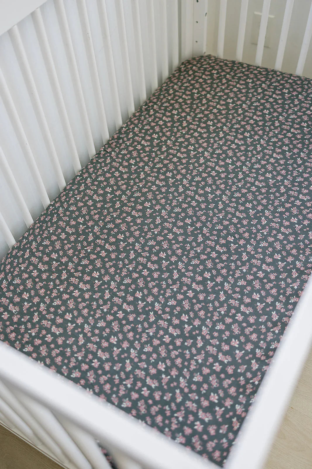 Olive Bloom Muslin Crib Sheet - BIG FRENCHIES