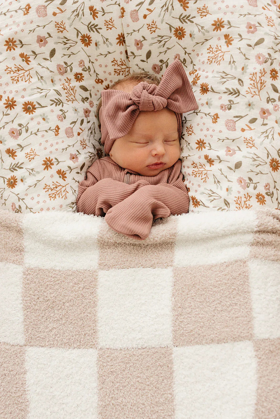 Taupe Checkered Plush Blanket - BIG FRENCHIES