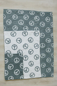 Peace Plush Blanket - BIG FRENCHIES