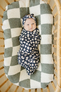 Navy Daisy Ribbed Bamboo Stretch Swaddle - BIG FRENCHIES
