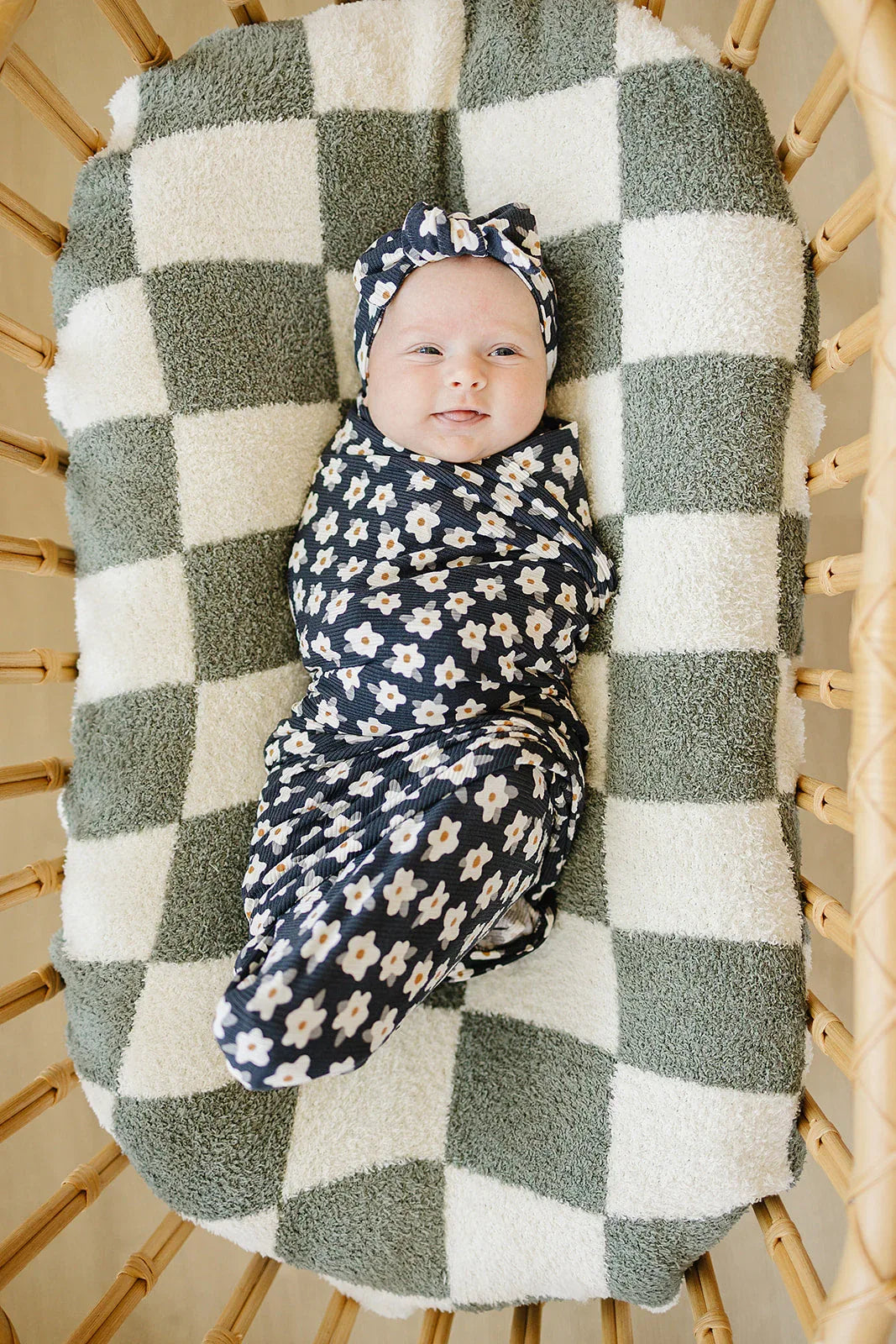 Navy Daisy Ribbed Bamboo Stretch Swaddle - BIG FRENCHIES